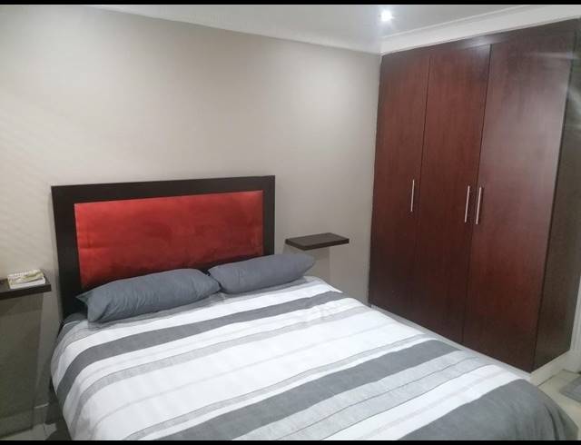 1 BEDROOM APARTMENT FOR SALE IN POINT WATERFRONT